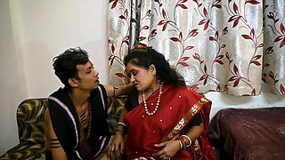 Amateur Indian Big Boobs Bhabhi Hot Sex with Pandit Jee