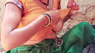 Desi Bhabhi Taking Bath