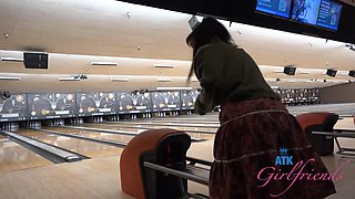 Date time with Zoey Jpeg playing with her hairy oussy in the car and bowling!: Porn