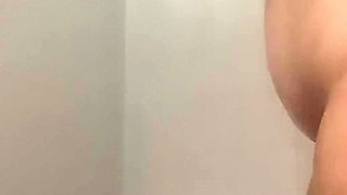 amateur little izzi flashing ass on live webcam