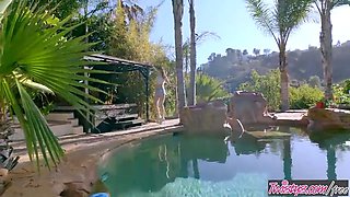 Twistyshard - Aspen Ora starring at my kind of paradise