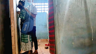 Indian School Girlfriend Outdoor MMS Sex - Big Cock Loud Fuck in Public