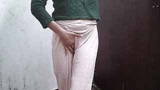 Khana dene aayi step sister ko pel diya