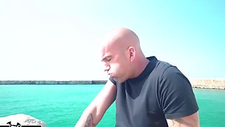 Juicy Fucking On A Public Beach