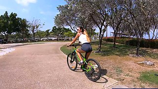Perfect big ass Thai girlfriend anal sex