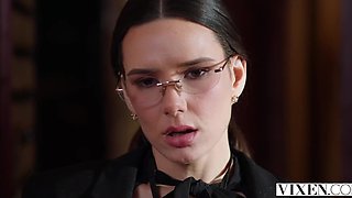 Classy Slim Brunette Guide Josie Rae Entices Alberto Blanco Into Love Adventure In the Medival Castle