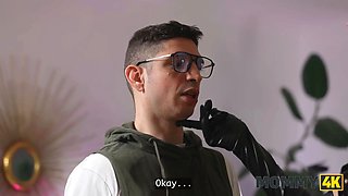 Mommy4k. mummy turns into a spandex slut behind her back