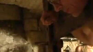 Dominating whipping in guillotine