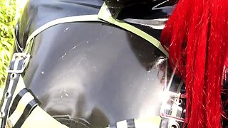 Amateur cd in latex masturbating dildoing