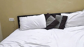 College girl ko hotel me le jakar pel diya