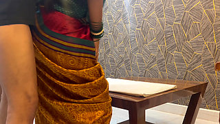 Desi Indian Saree wali didi fucked by her Besharam younger step brother in doggy style with clear hindi conversation