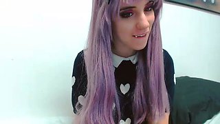 Amateur Webcam Teen Flashes Masturbates
