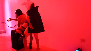 I Met a Man Who Dressed as a Rabbit at a Halloween Party and I Fucked Him Standing up