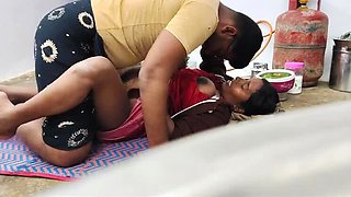 Desi Aunty Midnight Sex With Neighbour