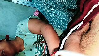 Invited the village bhabhi to my house and fucked my step sister blonde pussy all night, it was a lot of fun to fuck my bla