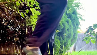 Your Queen Needs a Roadside Pee Break