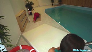 Kety Pearl’s Risky Poolside Passion in Public Glare