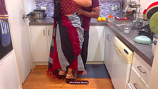 Hottest Desi Wife Saree Sex Big Ass Pressing Blowjob Face Fucking and Loud Missionary