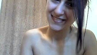 Cute amateur webcam teen girl toying pussy on webcam