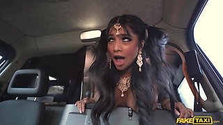 Yasmina Khan's Steamy Nurse Check in Cab