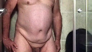 Surprise in the Shower with Garabas and Olga