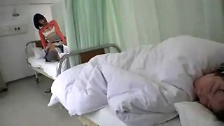 Asian girl cheats in hospital visit through the curtain groping