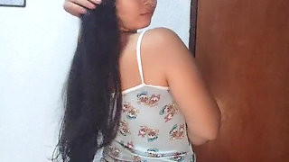 Debora Mendes in Her Pajamas to Spend New Year's Eve