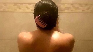 Solo toying her pussy and masturbating