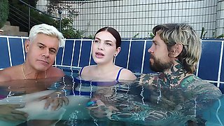 Dirty Dan & sultry Apra in a skin-baring bikini bout