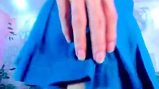 Amateur Webcam Cute Teen Plays Solo with Big