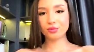 Amateur czech teen in her first toy induced orgasm