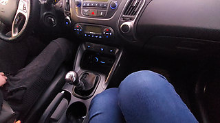 Amateur MILF in Jeans and Nylon Socks Gives a Taxi Driver a Footjob