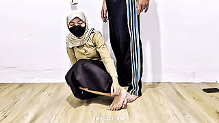 Hijab Teen Fucks Gym Teacher in Classroom - Desi Girl Scout Takes Big Cock