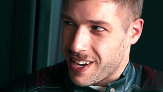 Arno Antino's Wild Big Tip in Coat Check Heat