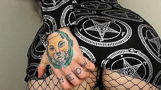 Big-Ass Tattooed Amateur's Solo Webcam Show