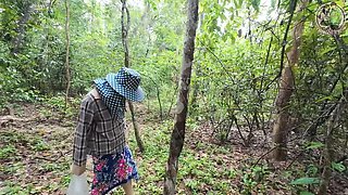 Amateur Thai Teen Villagers Outdoor Sex in Forest 4K Public Fuck
