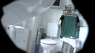 Two Lesbians Love Pee Games