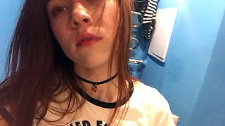 Homemade amateur teen solo