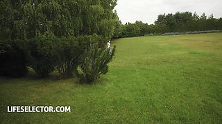 Golf Day with Megan Murkovski and Jessie Ames Gets Wild
