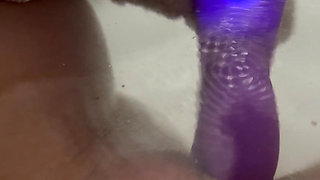 A nice hot 🥵 bath