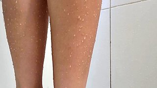 Solo masturbation and the foot fetish