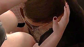 Sexy Plump Cougar to Has Sex in a Dark Ally