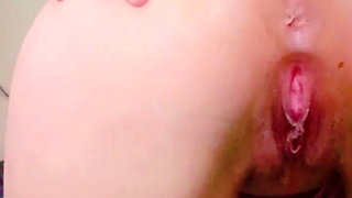 Ranou f doctor's office plays with her ass and masturbates her