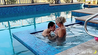 Nina Shows Her Cub Some Poolside Moves