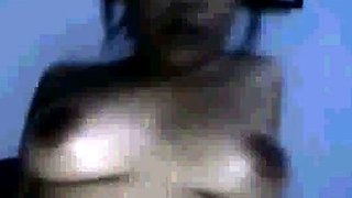 Arab Girl Masturbating on Webcam