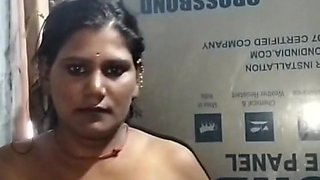 Indian Train Sex Newly Married Bhabhi Seduce By Her Naughty Devar On The Bed