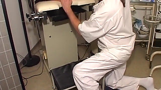 Mature Brunette MILF Enjoys Doctor Pussy Exam