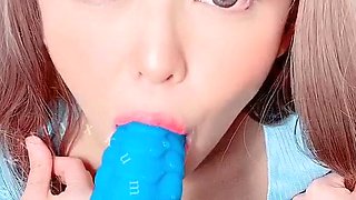 Sexy hottie Anetta Keys enjoys a solo toy masturbation