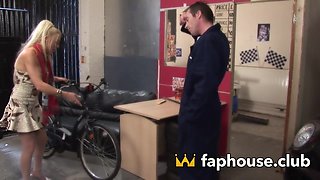 Superstar Blows and Fucks her Playmates, Cums in her