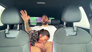 on se fait le pari de baiser au car wash